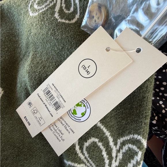 No Boundaries Olive Green Floral Button-Up Cardigan Sweater - Picture 5 of 5